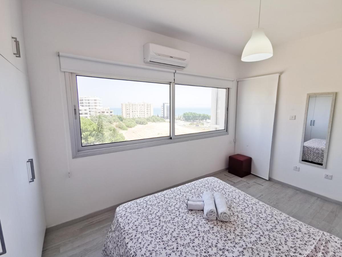 Mackenzie Seaview Paradise Larnaca Exterior photo