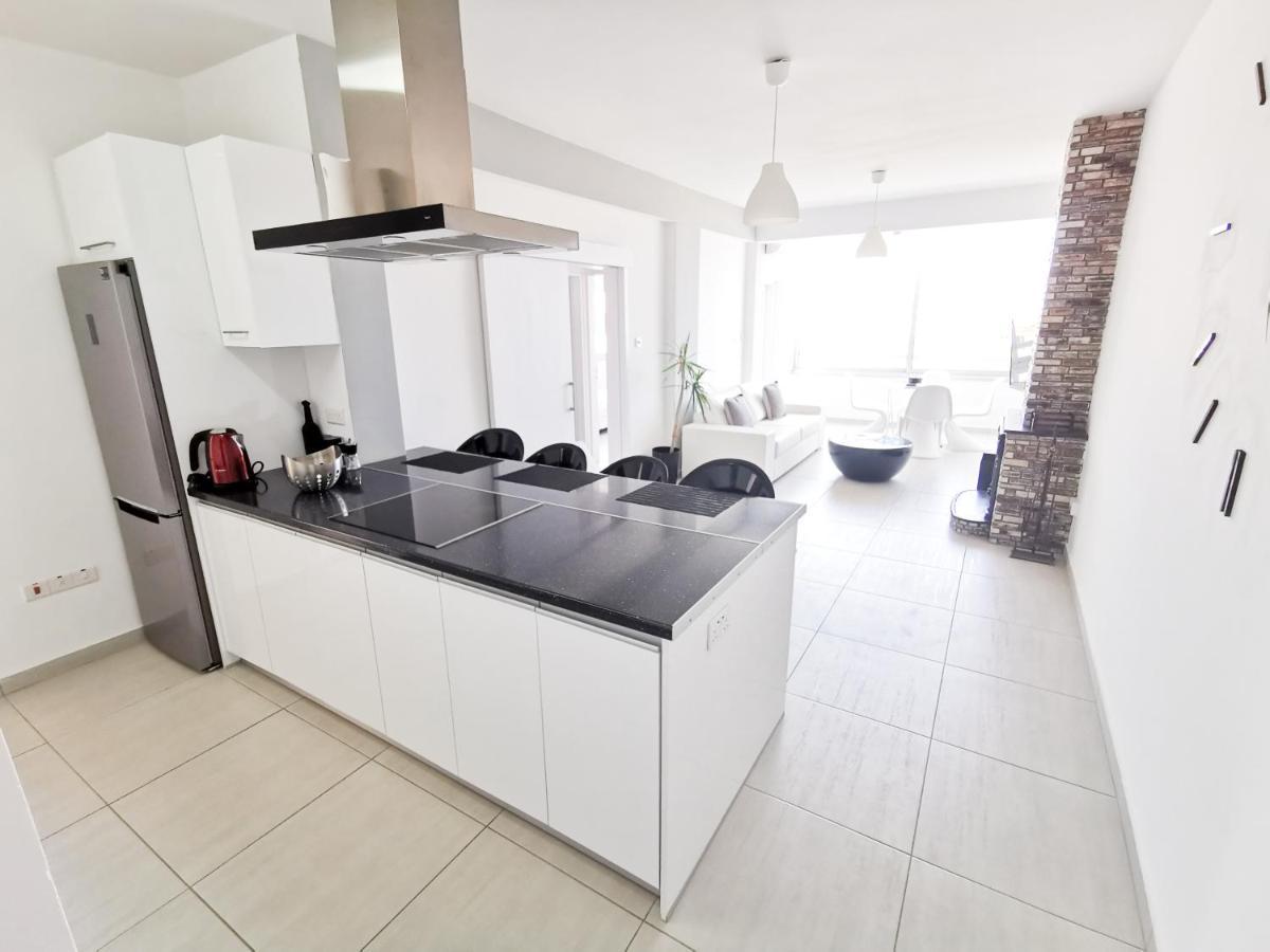 Mackenzie Seaview Paradise Larnaca Exterior photo